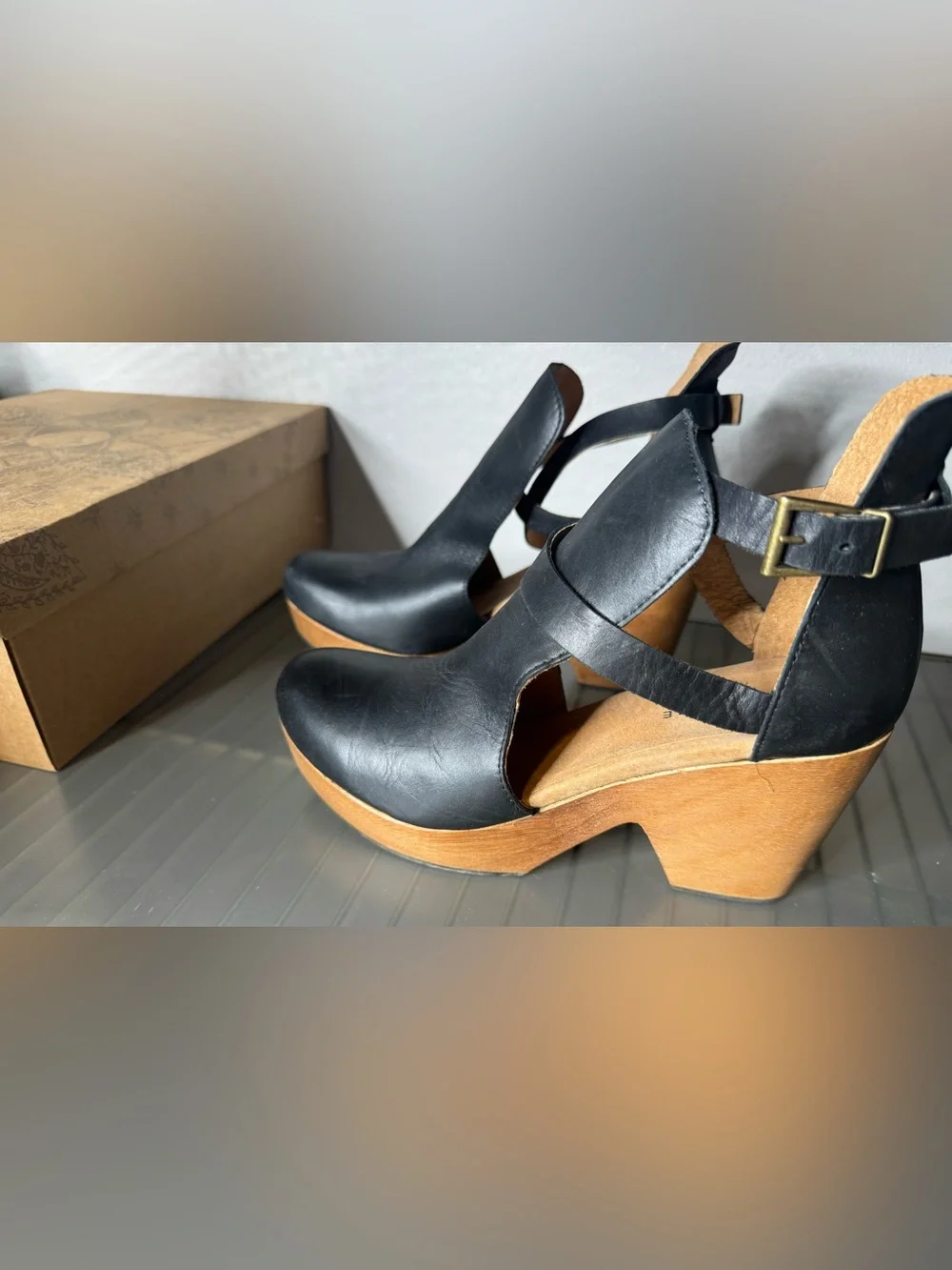 Free People Black Leather Clog Mules with cedar Wood-Effect Platform 38 size 8